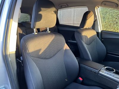 2019 Toyota Prius Alpha