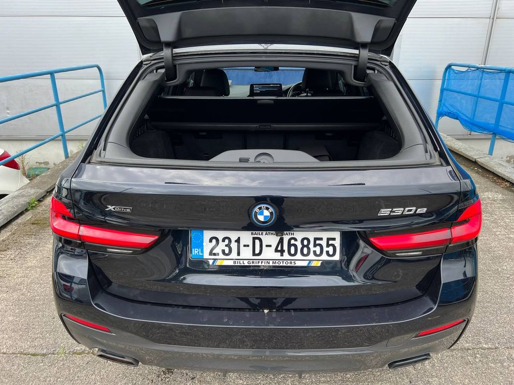 2023 BMW 530