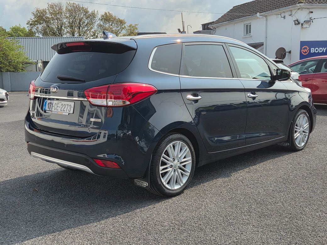 2017 Kia Carens