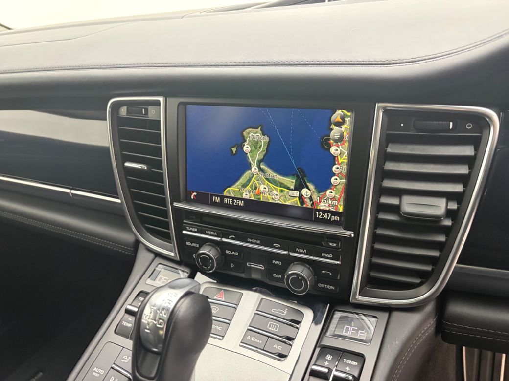 2016 Porsche Panamera