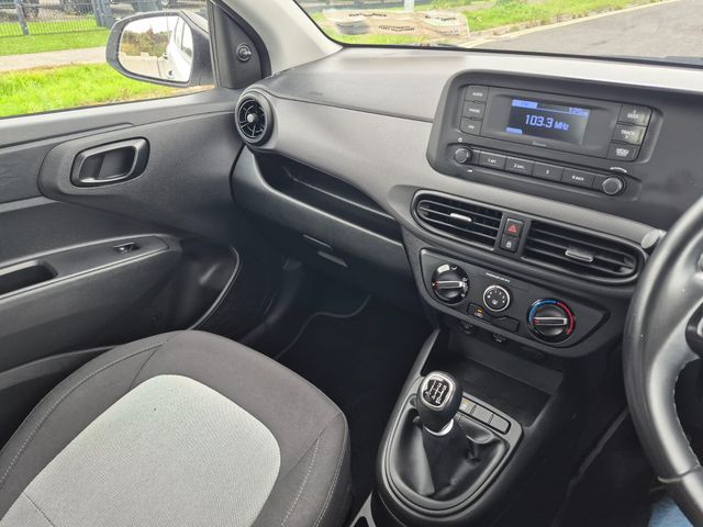 2022 Hyundai i10