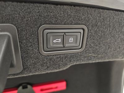 2024 Audi A8