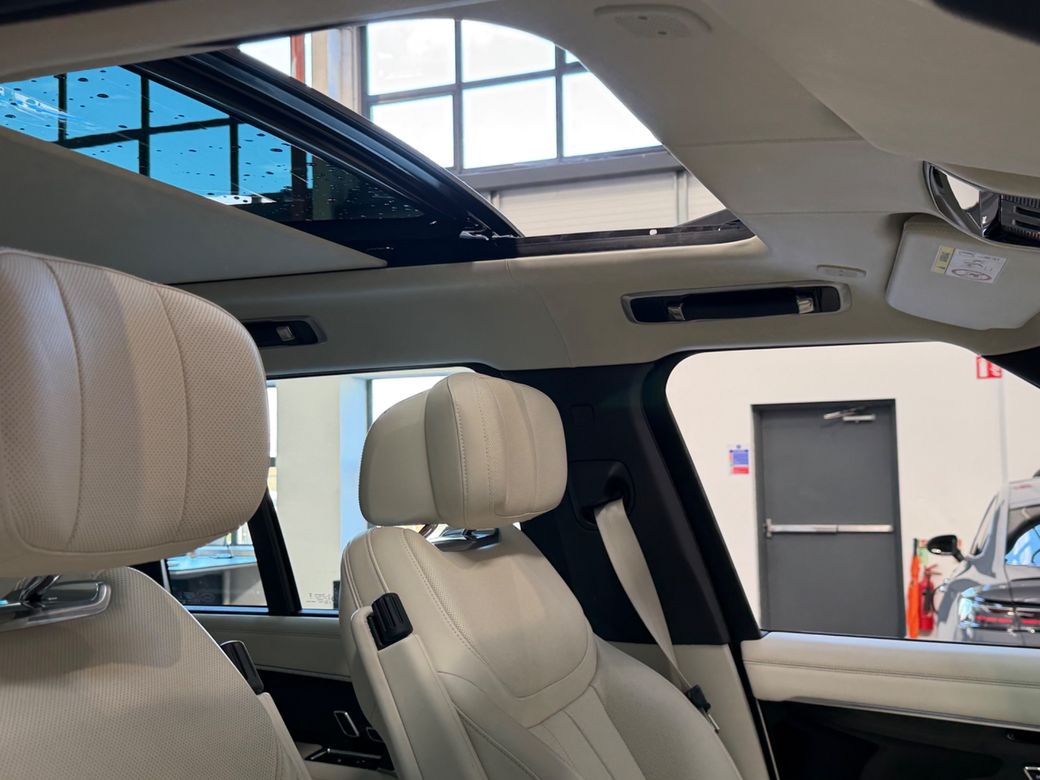 2025 Land Rover Range Rover
