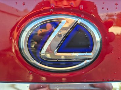 2022 Lexus ES 300h