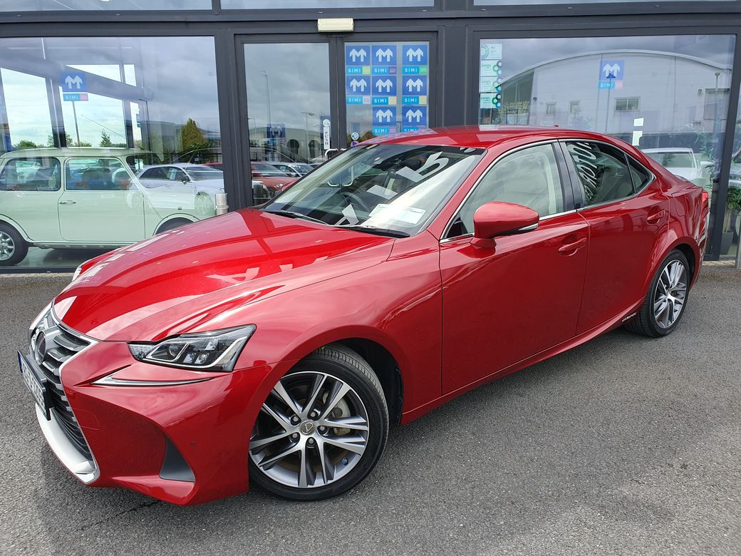 2018 Lexus IS 300h
