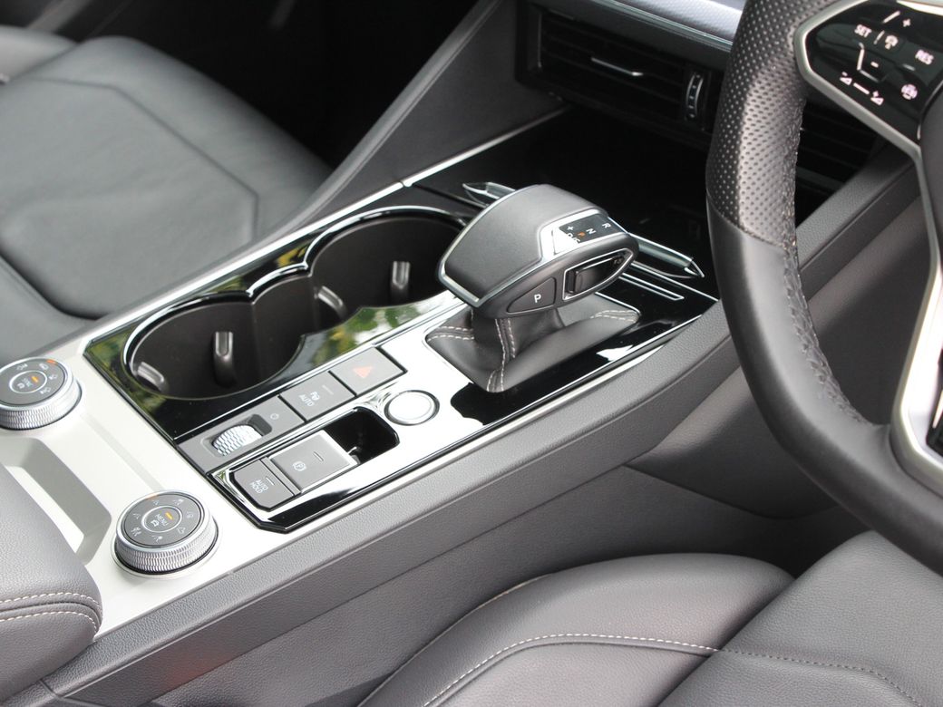 2023 Volkswagen Touareg
