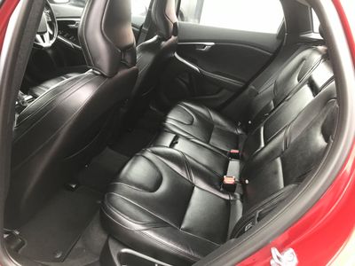 2016 Volvo V40