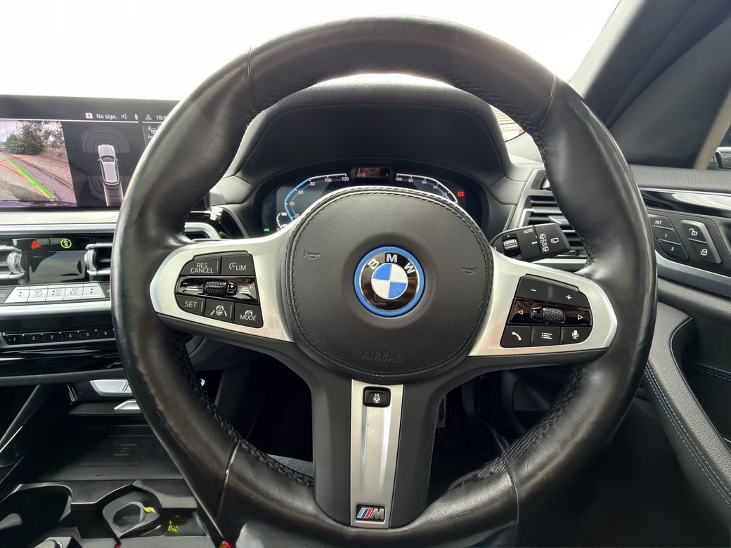 2025 BMW iX3