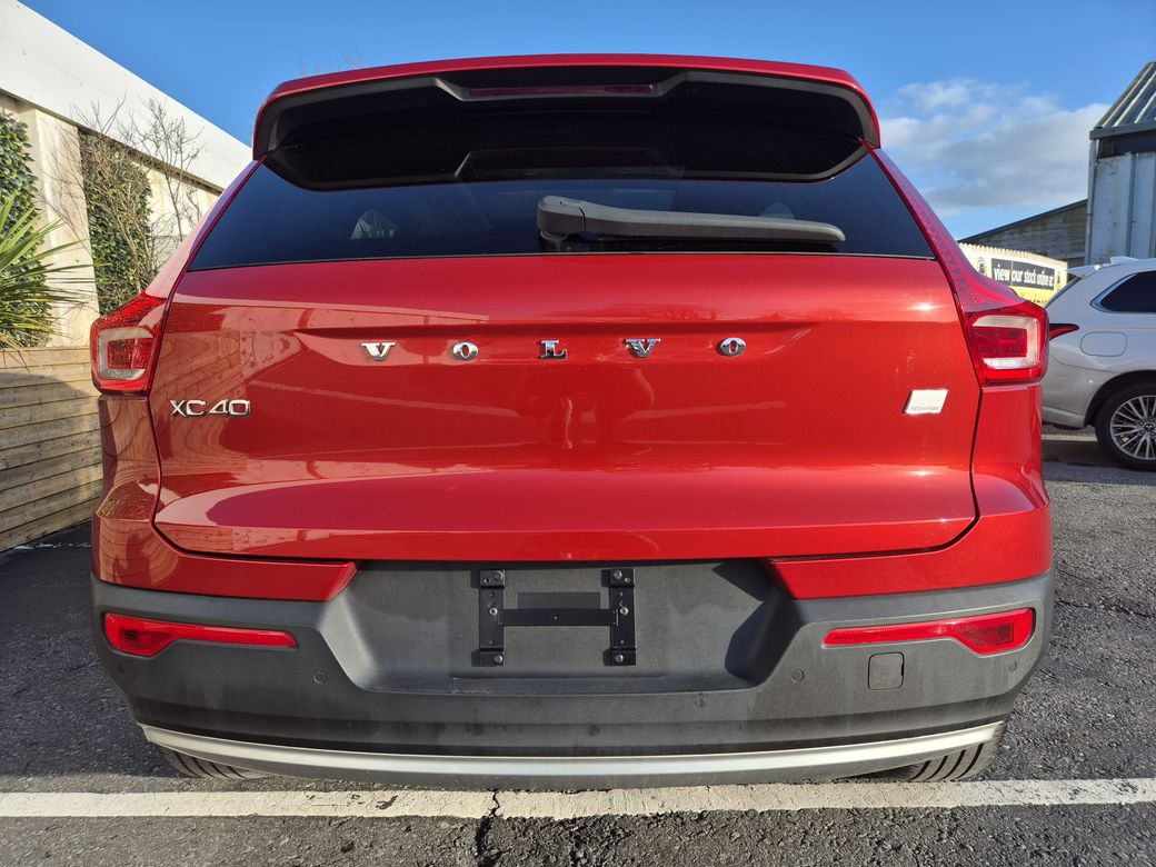 2022 Volvo XC40