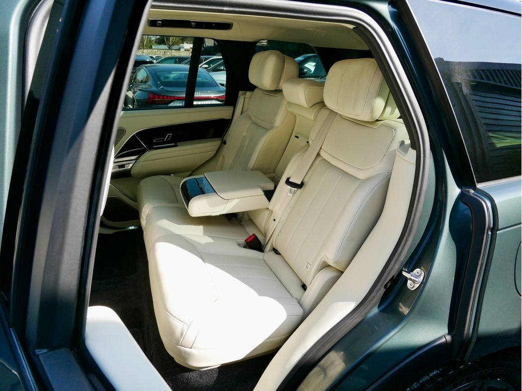2025 Land Rover Range Rover