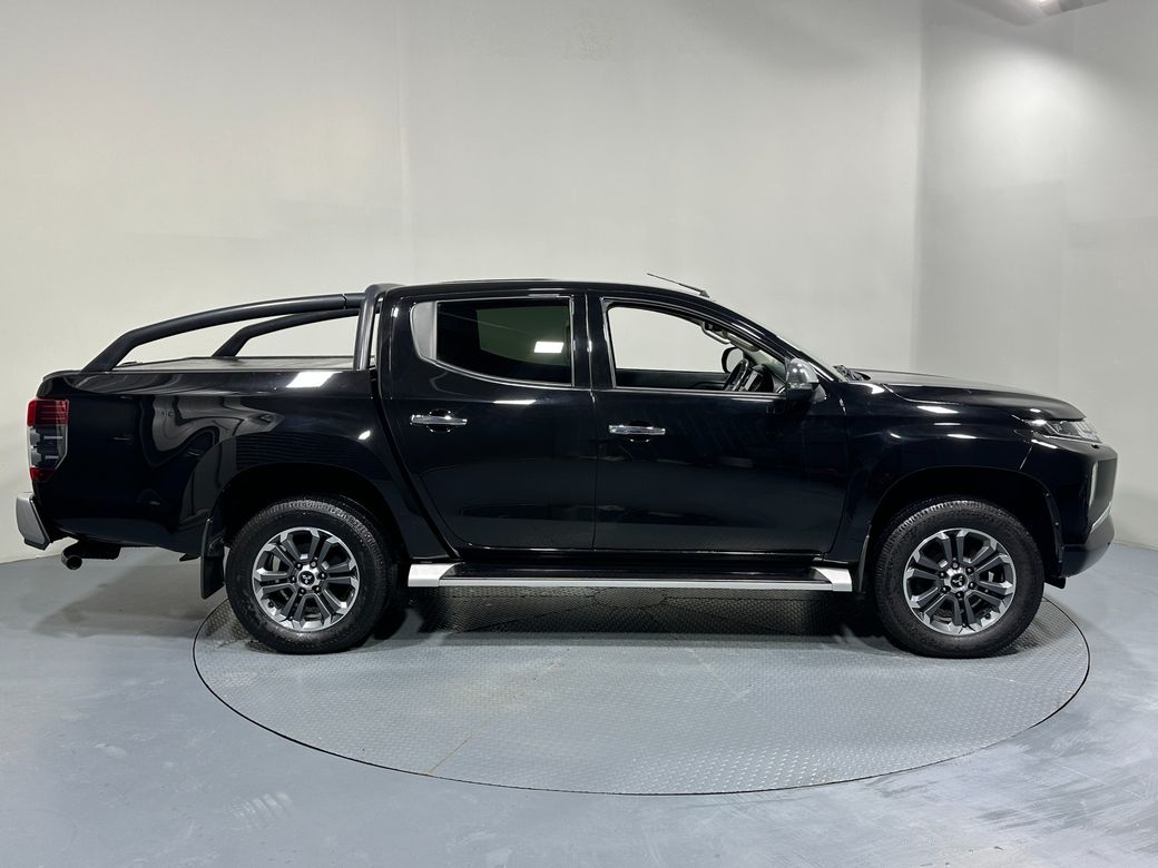 2020 Mitsubishi L200