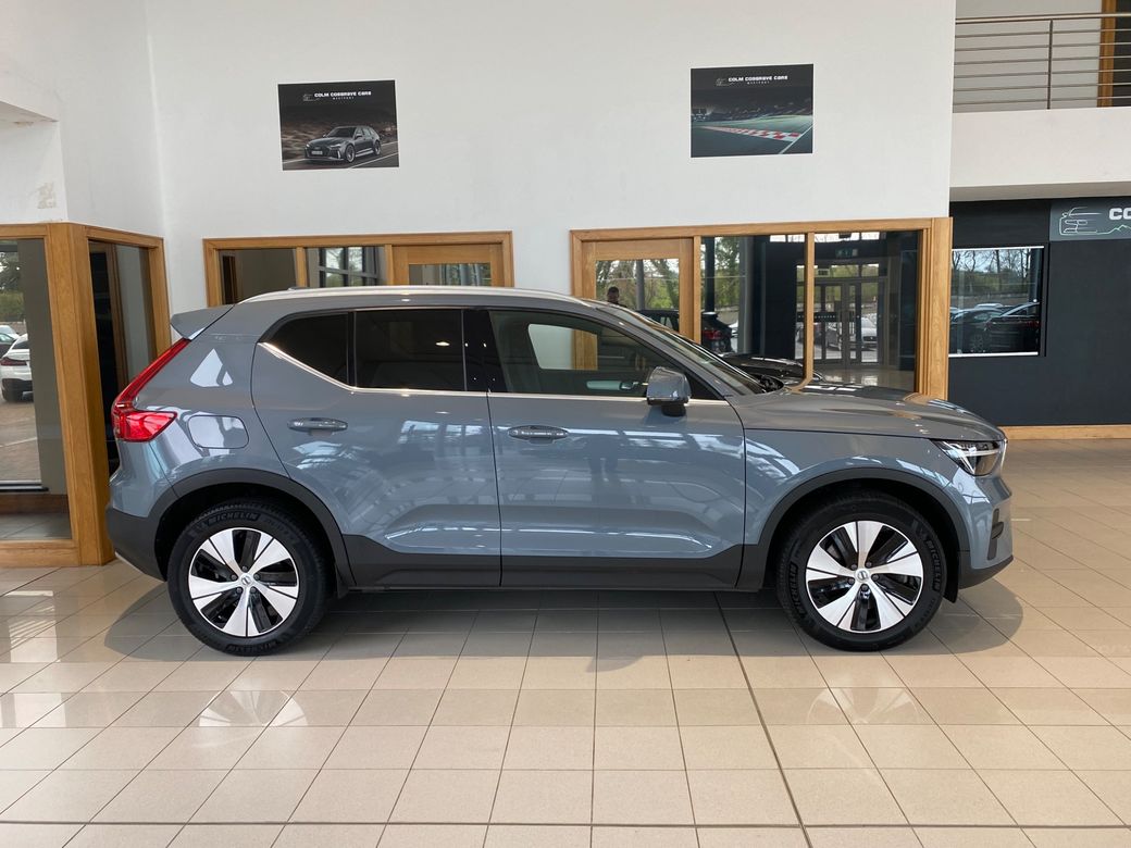 2022 Volvo XC40