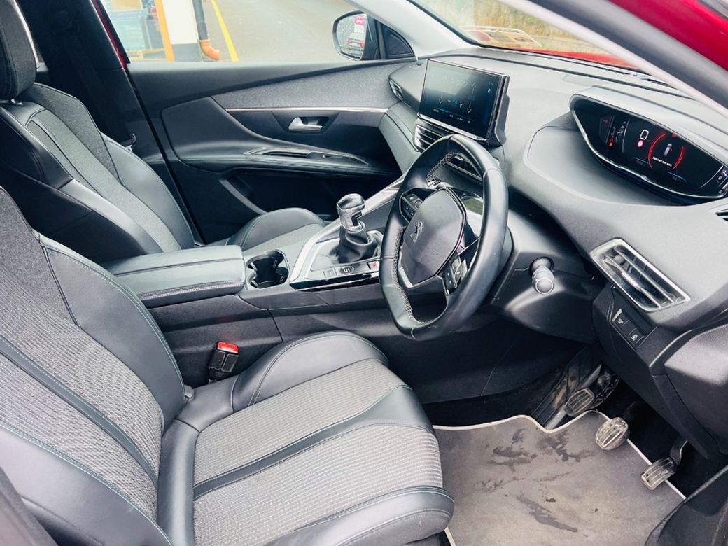 2021 Peugeot 5008