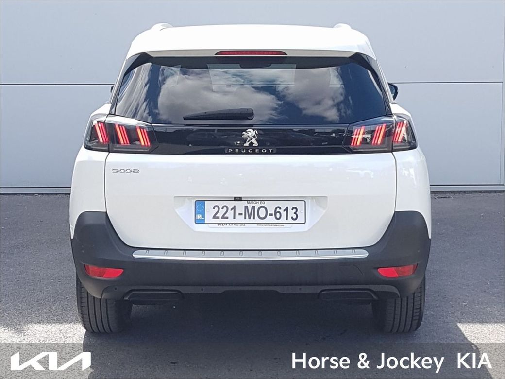 2022 Peugeot 5008