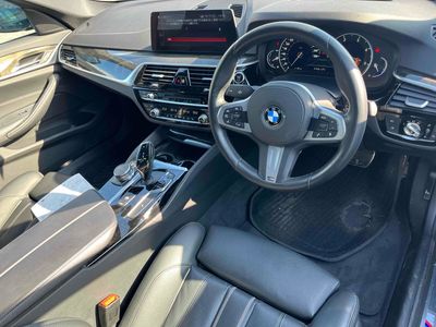 2020 BMW 523