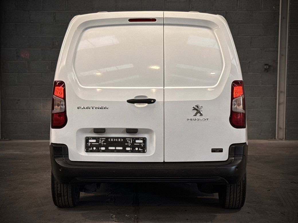 2022 Peugeot Partner