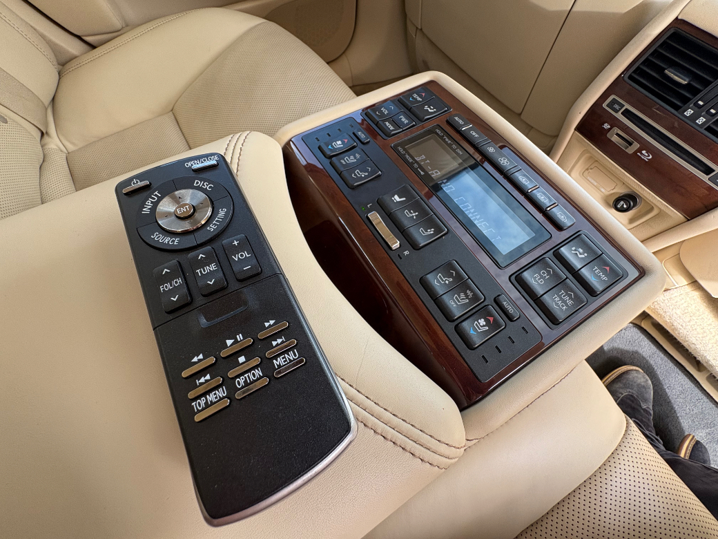 2015 Lexus LS 460