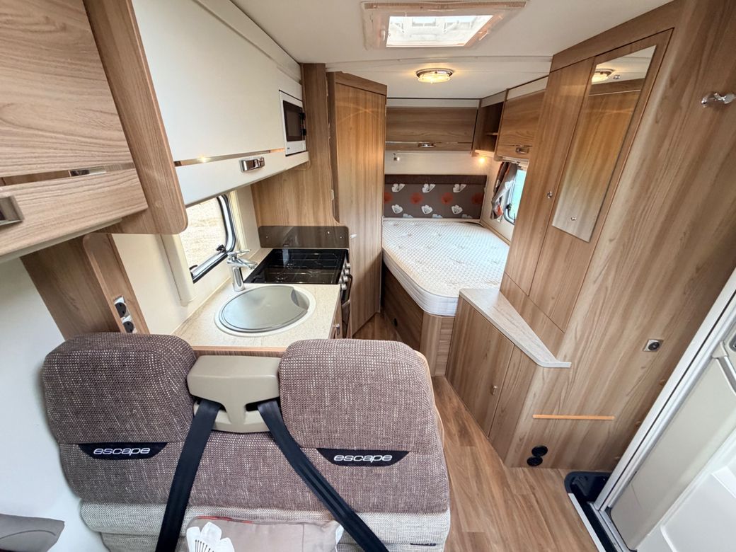 2016 SWIFT  SWIFT ESCAPE 663 LOW PROFILE AUTO 4 BERTH 