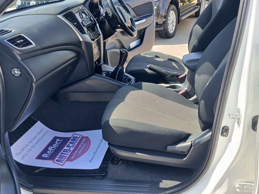 2021 Mitsubishi L200