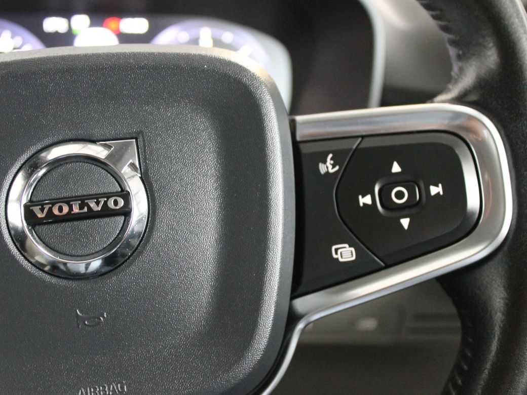 2020 Volvo XC40