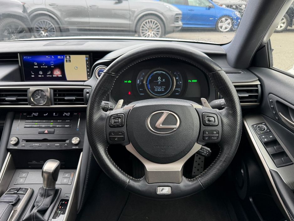 2018 Lexus IS 300h