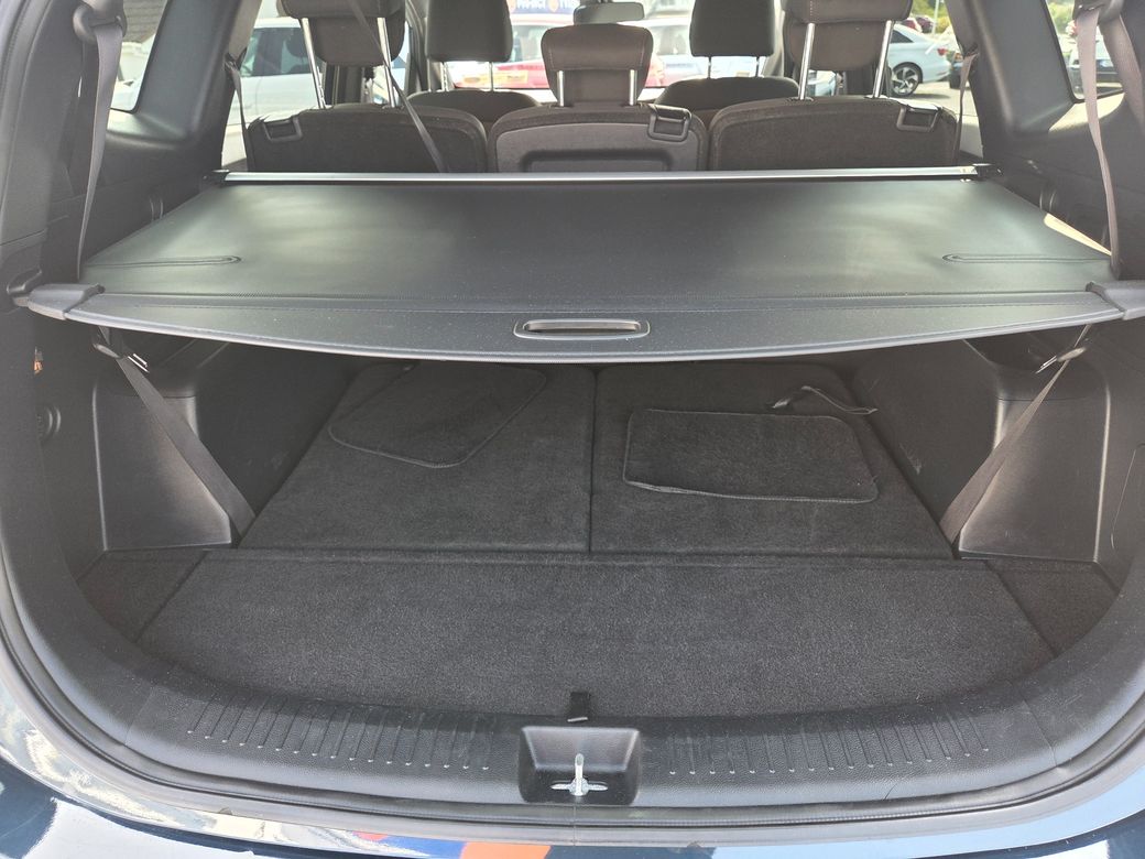 2017 Kia Carens