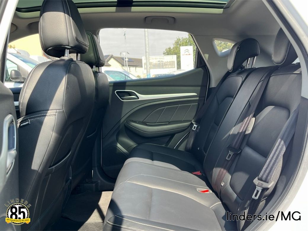 2022 MG ZS