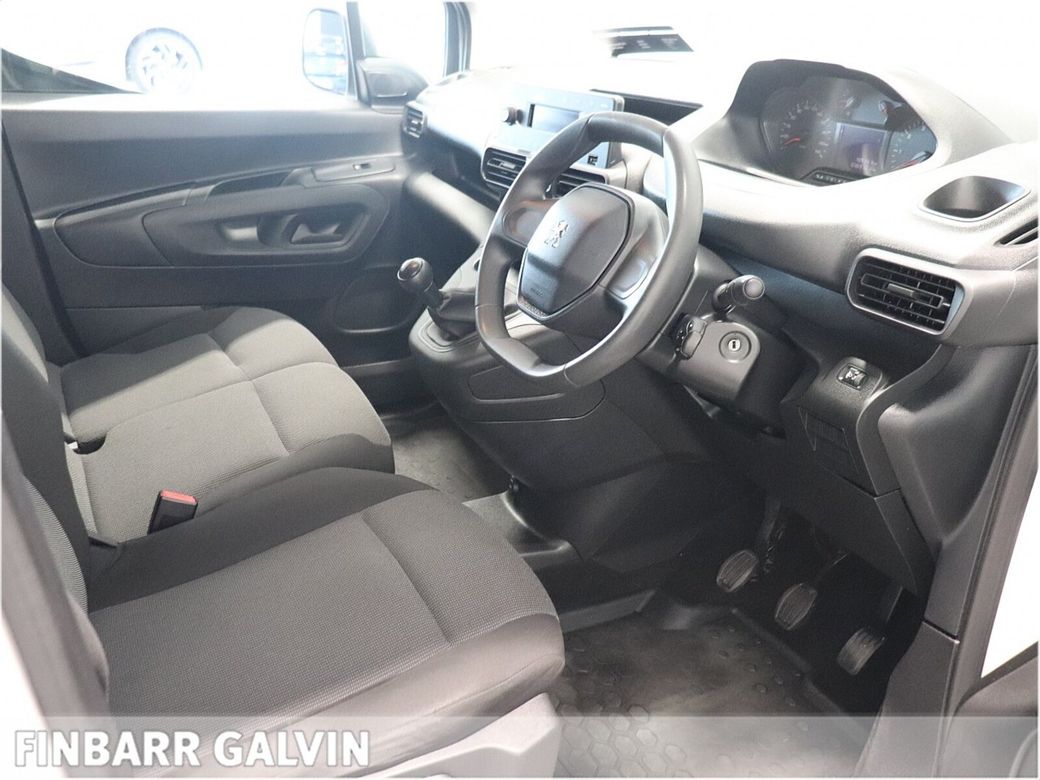 2021 Peugeot Partner