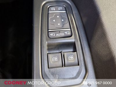 2025 Nissan Primastar