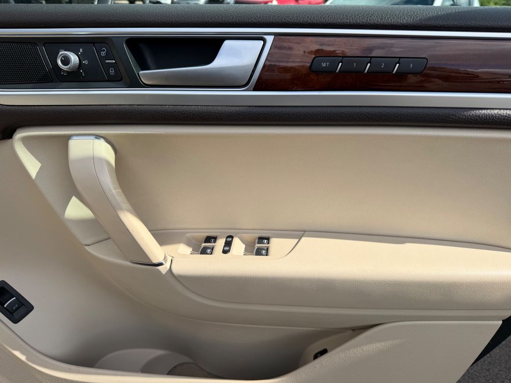 2016 Volkswagen Touareg