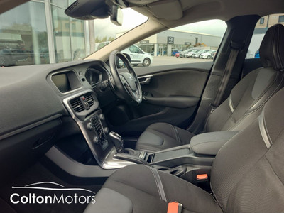 2016 Volvo V40