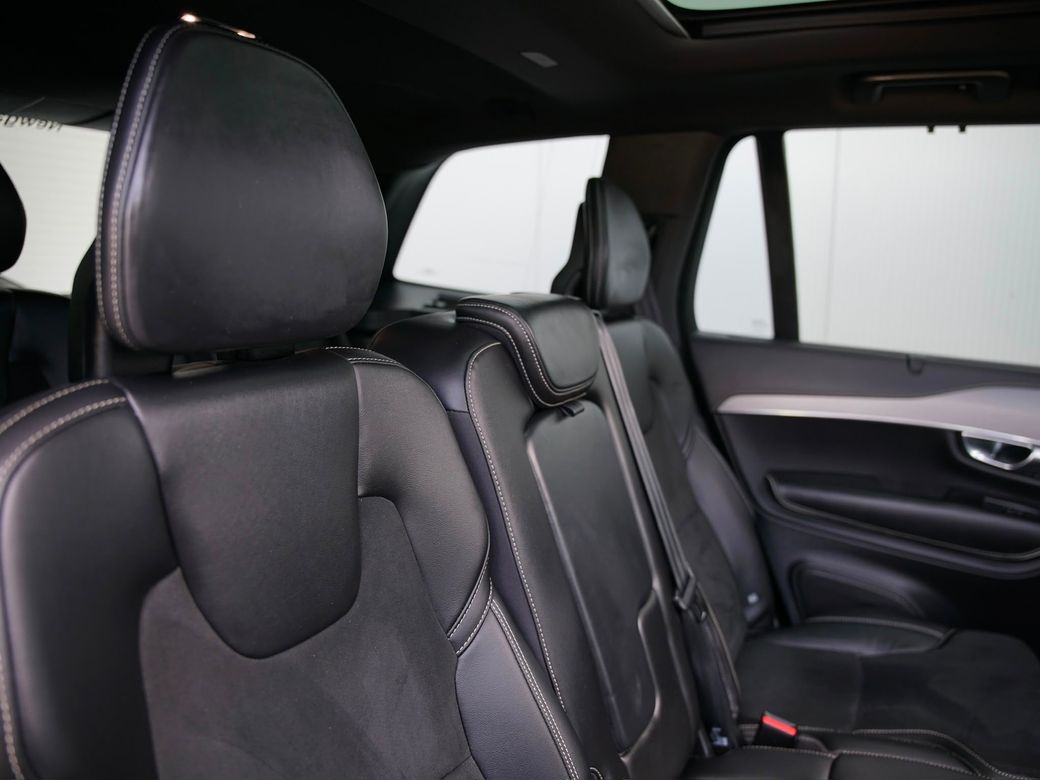 2022 Volvo XC90
