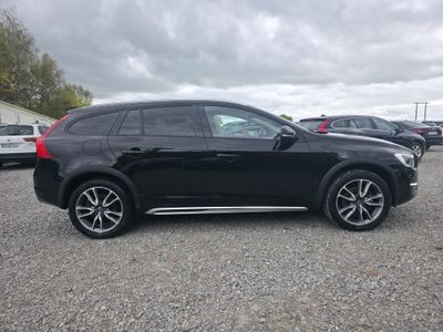 2018 Volvo V60 Cross Country