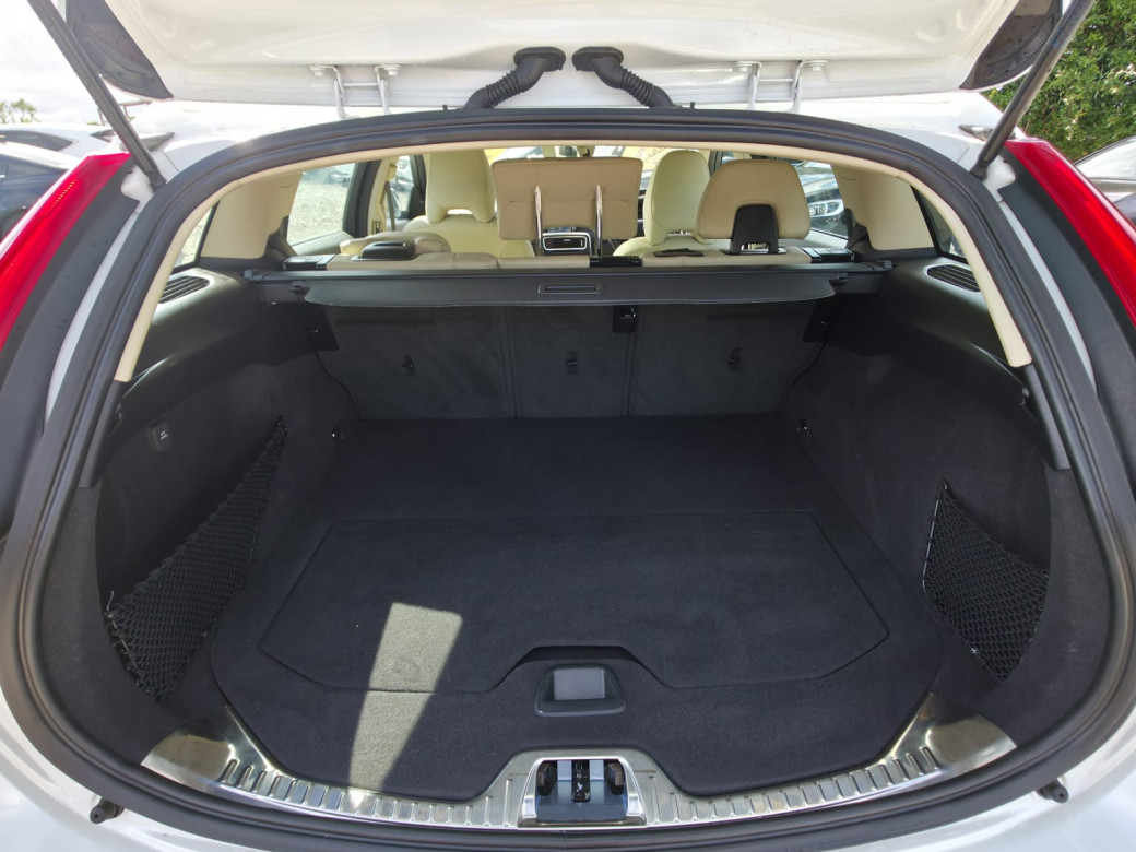 2018 Volvo V60 Cross Country