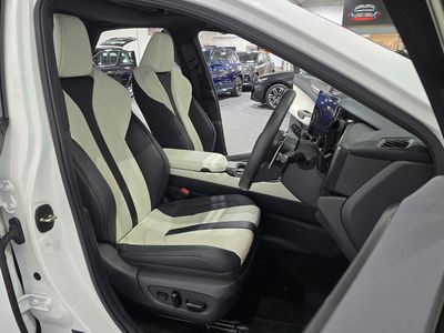 2024 Lexus NX 450H+