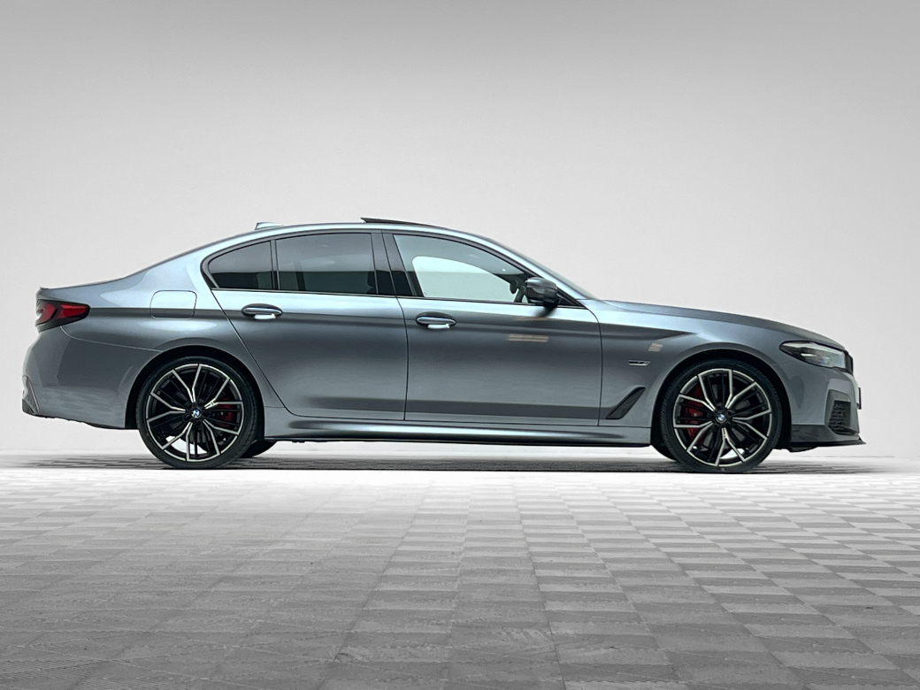 2021 BMW 5 Series