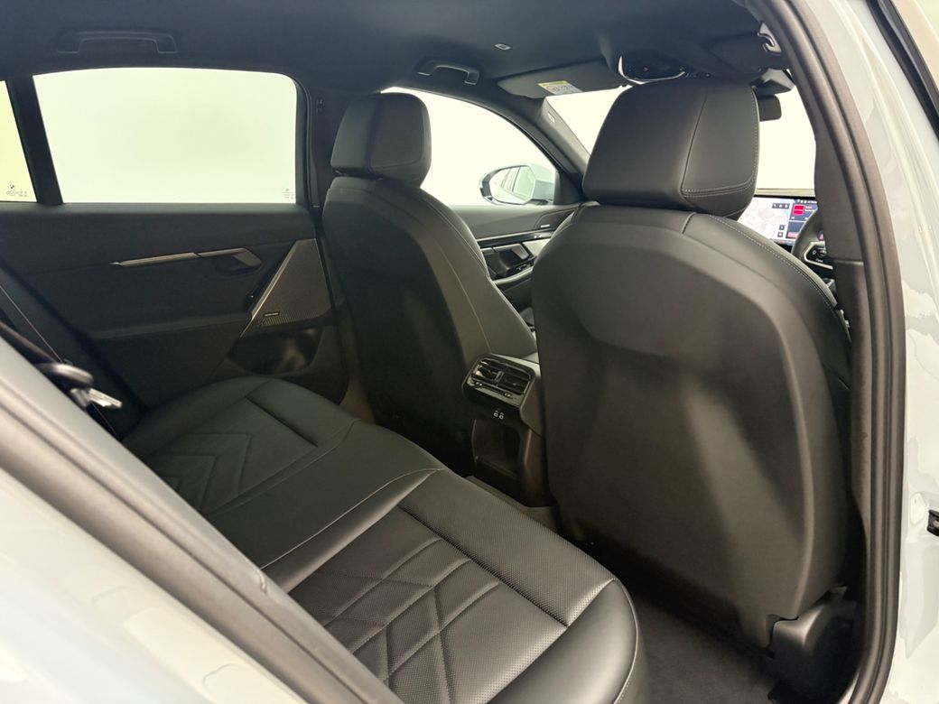 2025 BMW i5