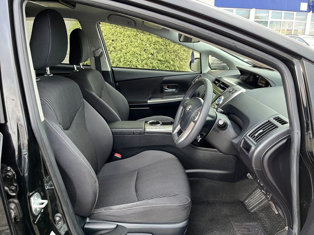 2018 Toyota Prius Alpha