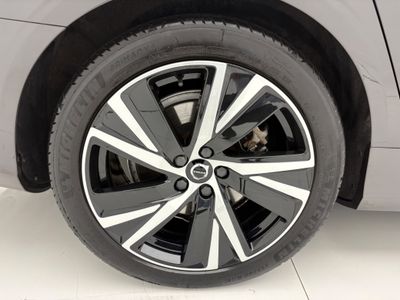 2022 Volvo S90