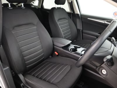 2020 Ford Mondeo