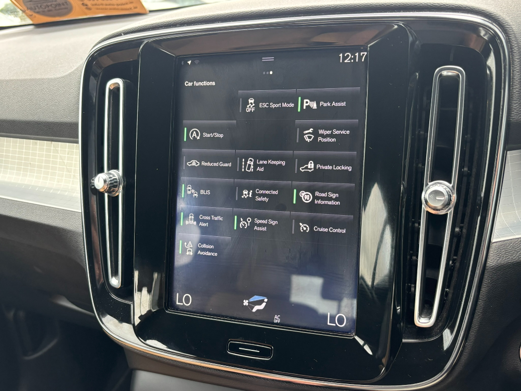 2020 Volvo XC40