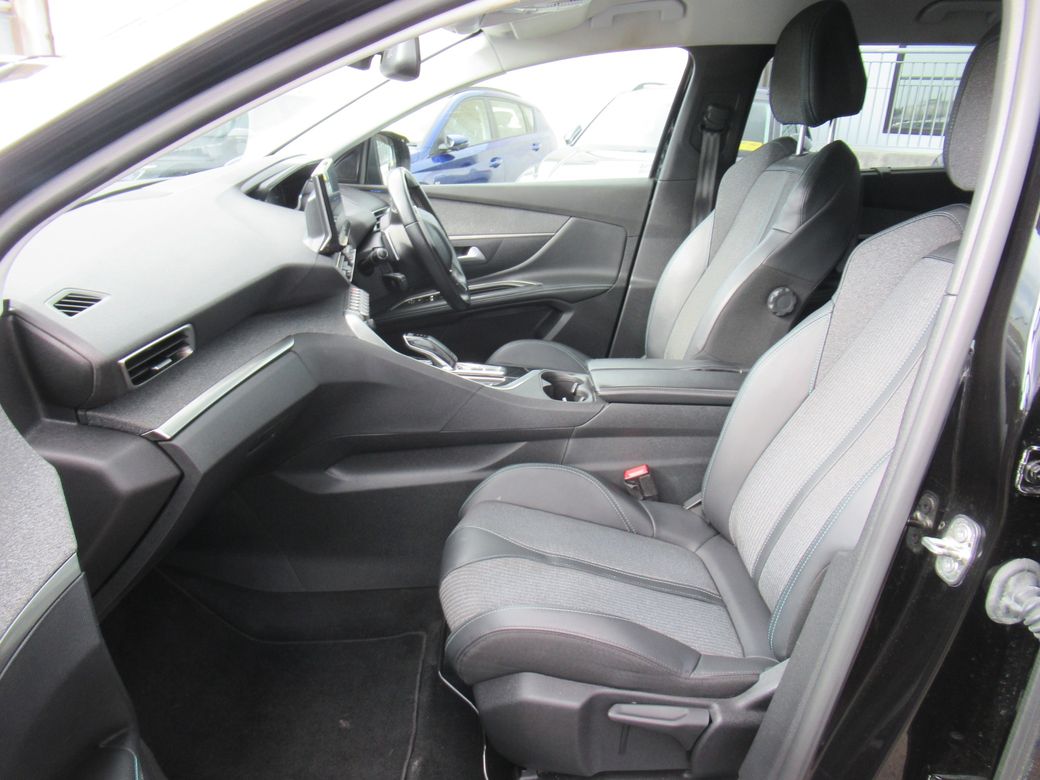 2022 Peugeot 5008