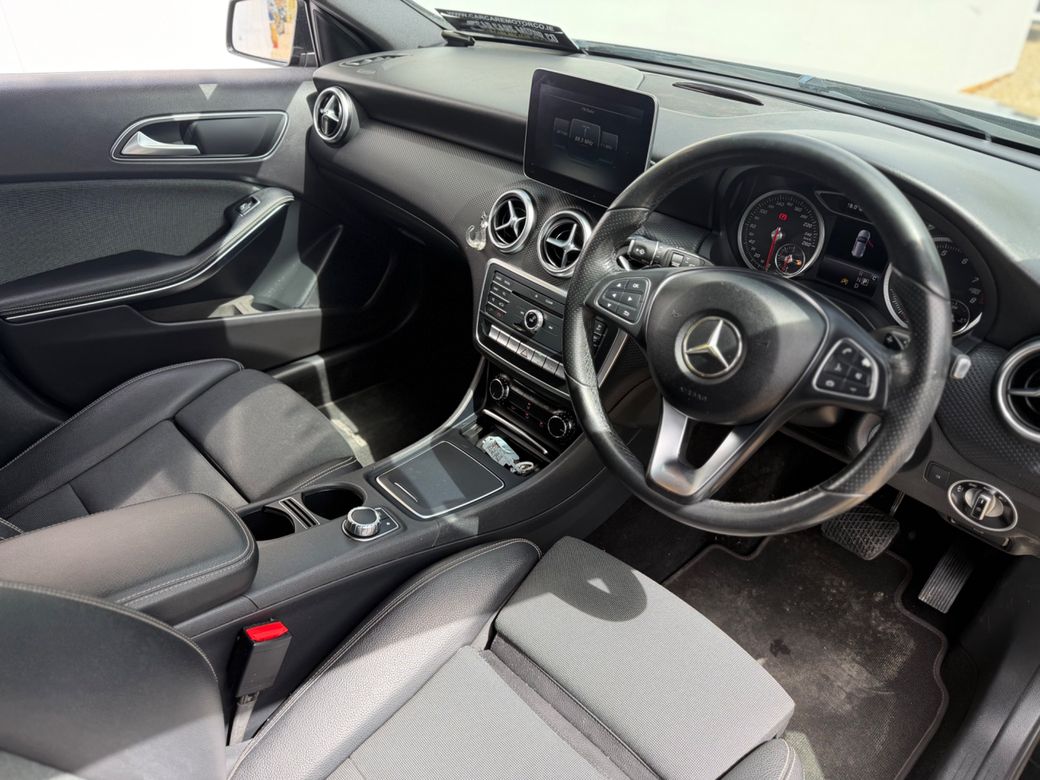 2017 Mercedes-Benz A 180