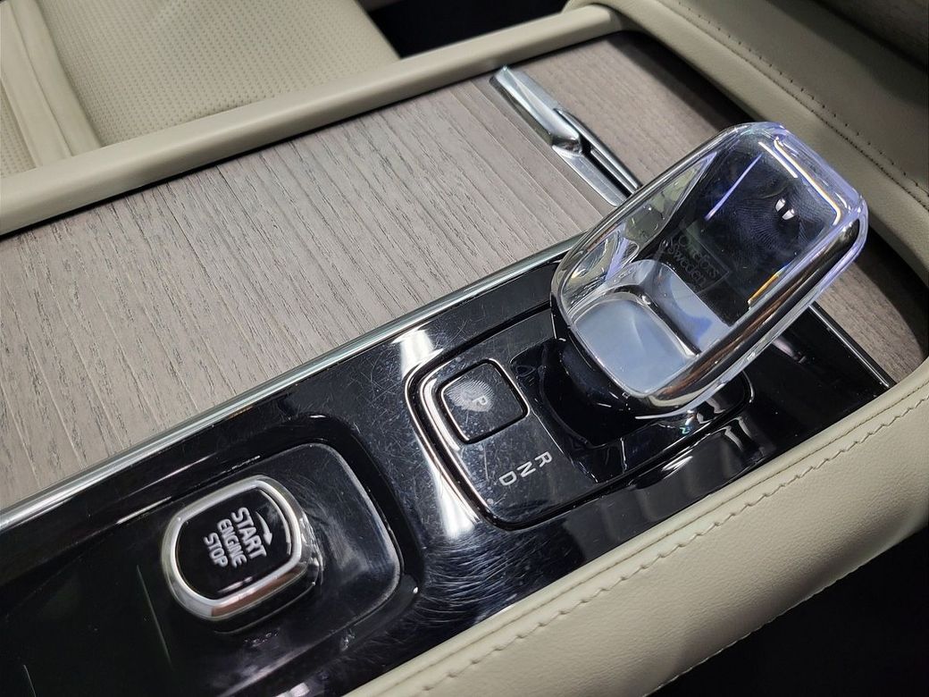 2023 Volvo XC90