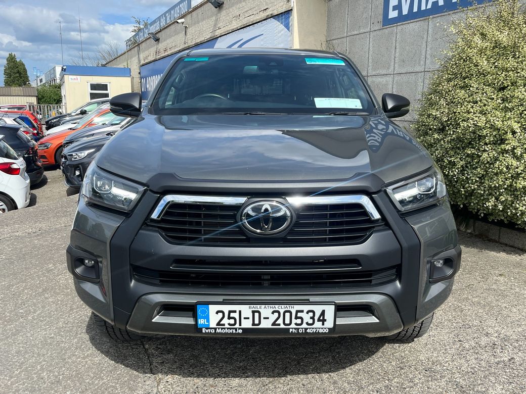 2025 Toyota Hilux