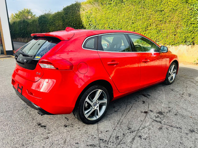 2015 Volvo V40