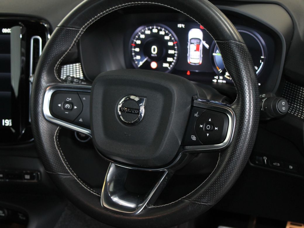 2021 Volvo XC40