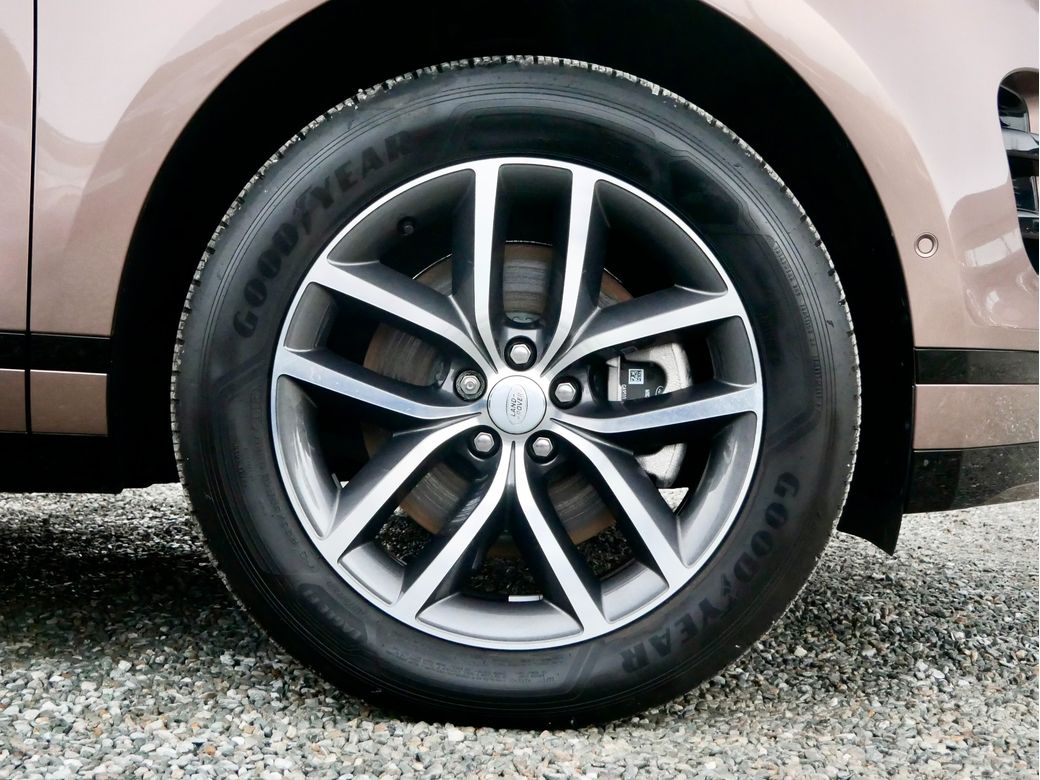 2025 Land Rover Range Rover Evoque