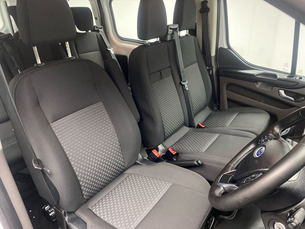 2023 Ford Transit Custom