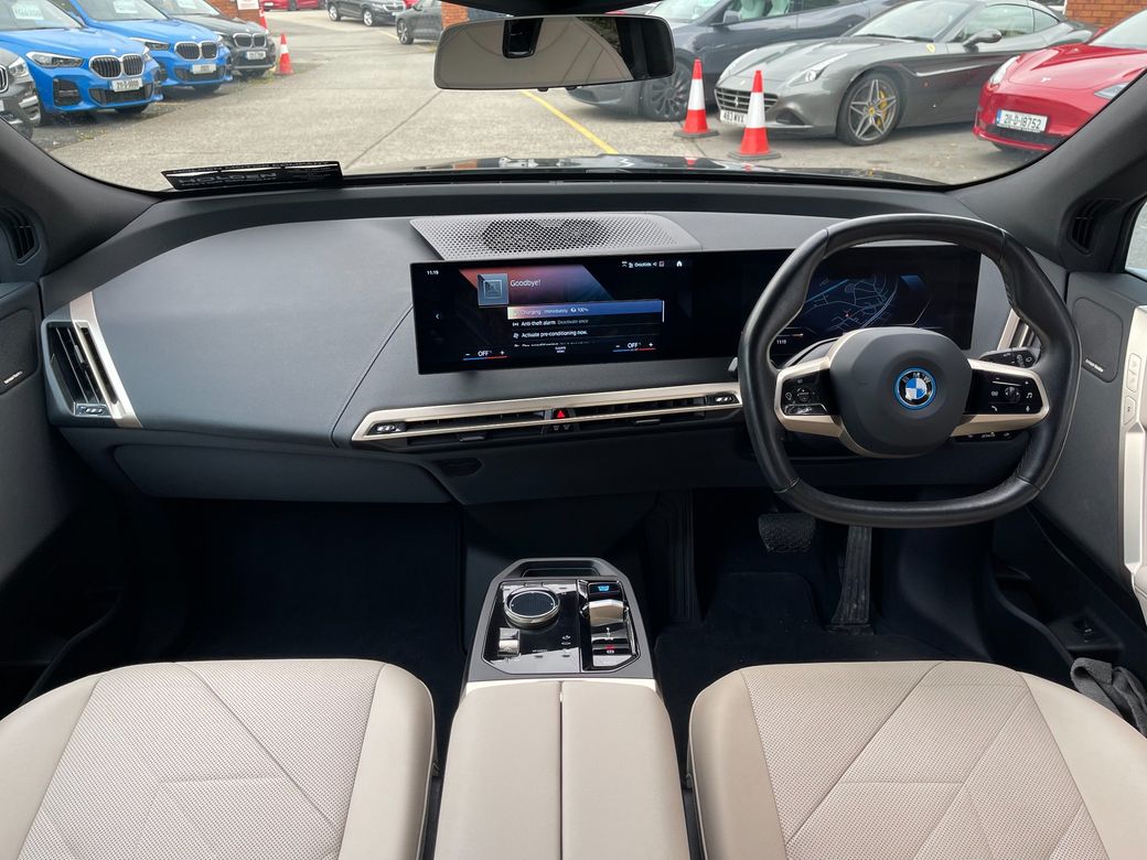 2022 BMW iX
